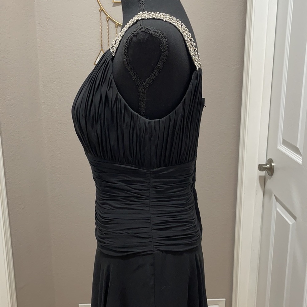 Black Formal Dress. Size 10. - Picture 6 of 6